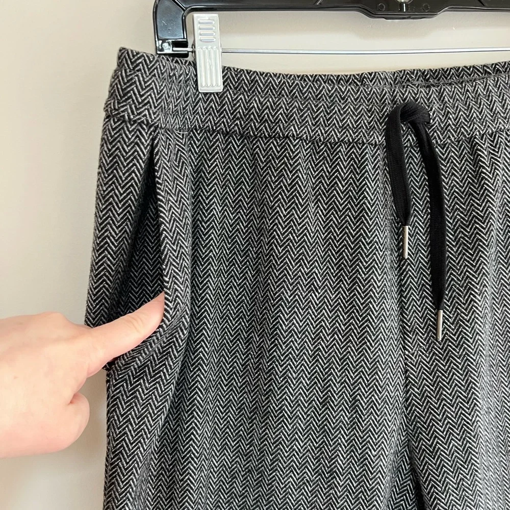 Mika Jaymes Spencer Herringbone Sweatpant, Black/Light Grey Herringbone, L
